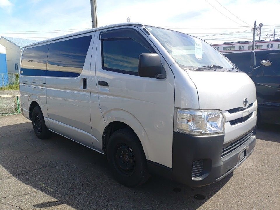 2019 Toyota Hiace auction photo 4