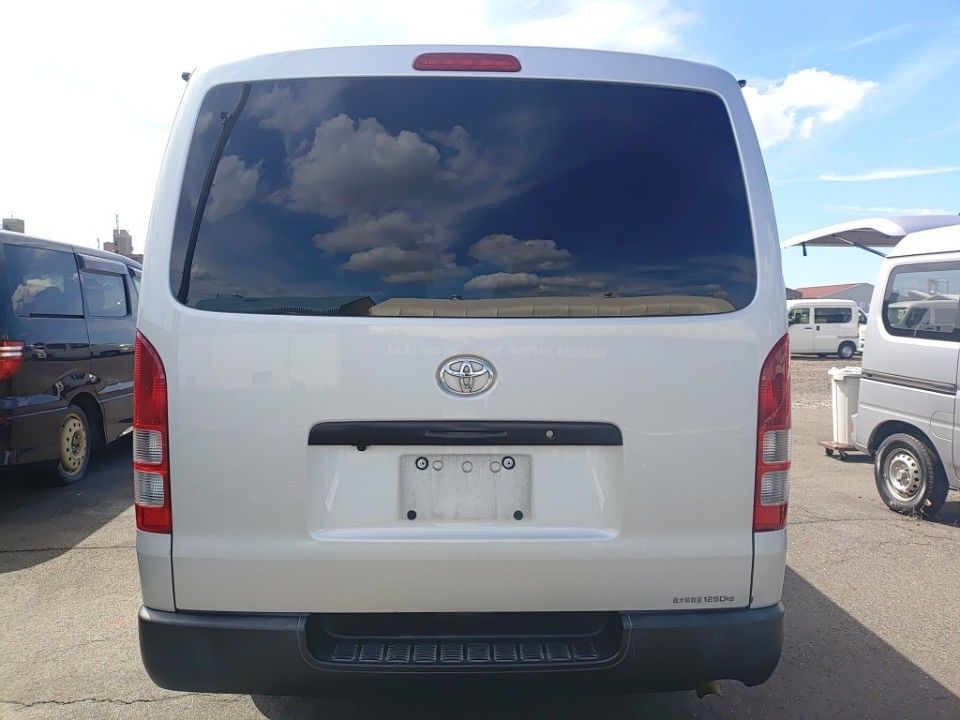 2019 Toyota Hiace auction photo 5