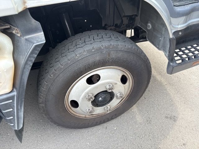 2016 Mitsubishi Fuso Canter Aluminum Van PG auction photo 9