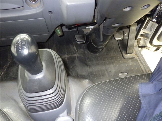 2013 Isuzu Elf dump auction photo 7