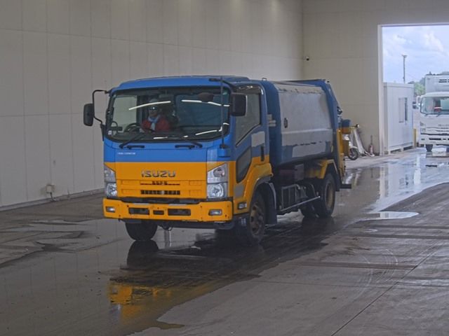 2008 Isuzu Forward Jinkai Japan auction vehicle