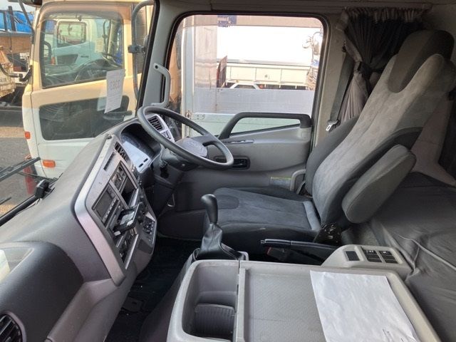 2016 Nissan Diesel UD auction photo 5