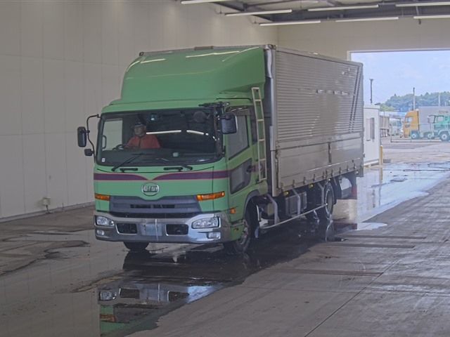 2016 Nissan Diesel UD Japan auction vehicle