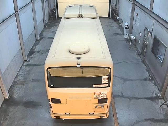2005 Isuzu bus auction photo 3