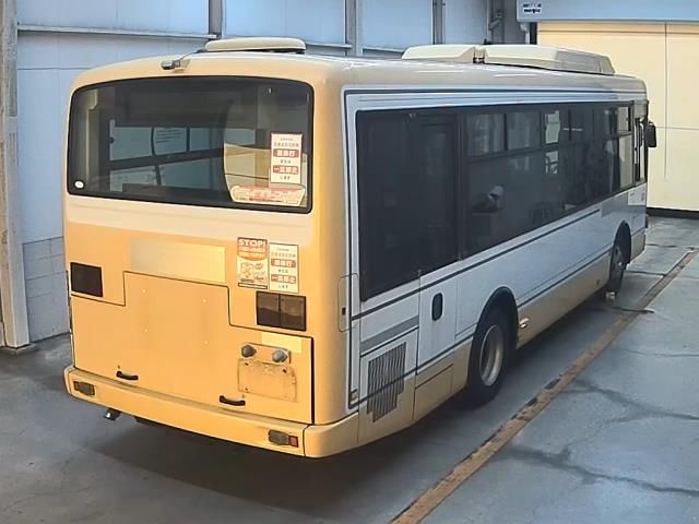2005 Isuzu bus auction photo 2
