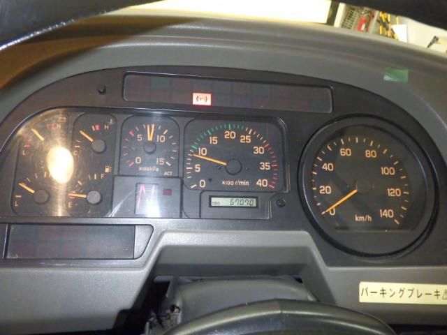 2005 Isuzu bus auction photo 5