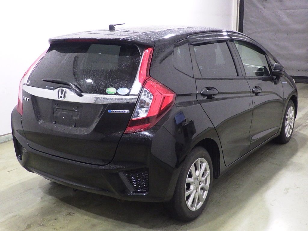 2016 Honda Fit Hybrid L Package auction photo 2