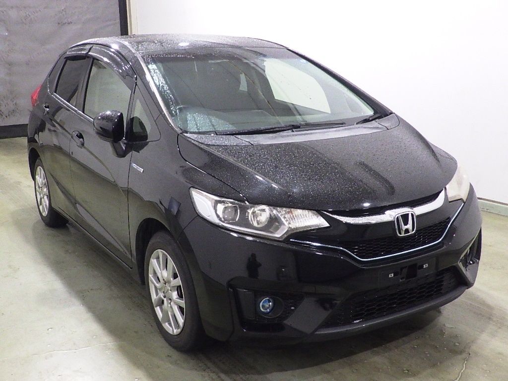 2016 Honda Fit Hybrid L Package Japan auction vehicle