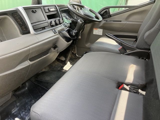 2019 Mitsubishi Fuso Canter dump auction photo 5