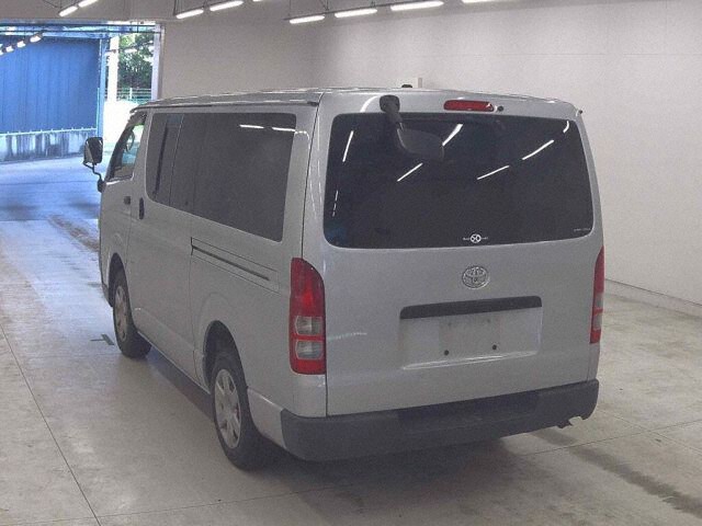 2007 Toyota Hiace Long DX auction photo 2