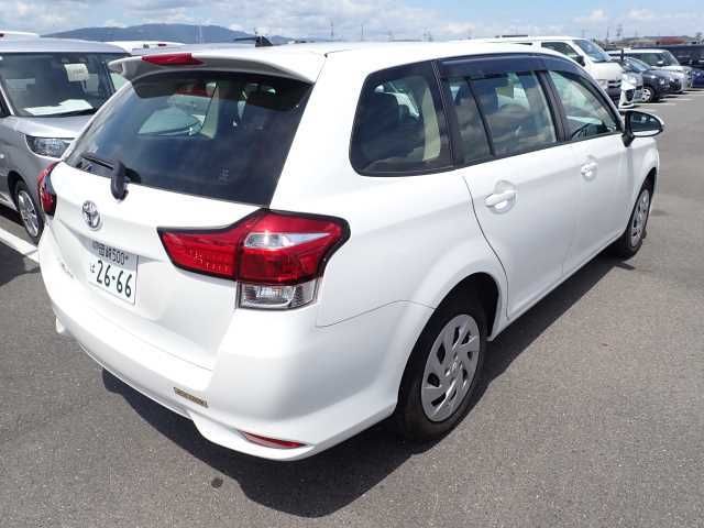 2021 Toyota Corolla Fielder EX auction photo 2