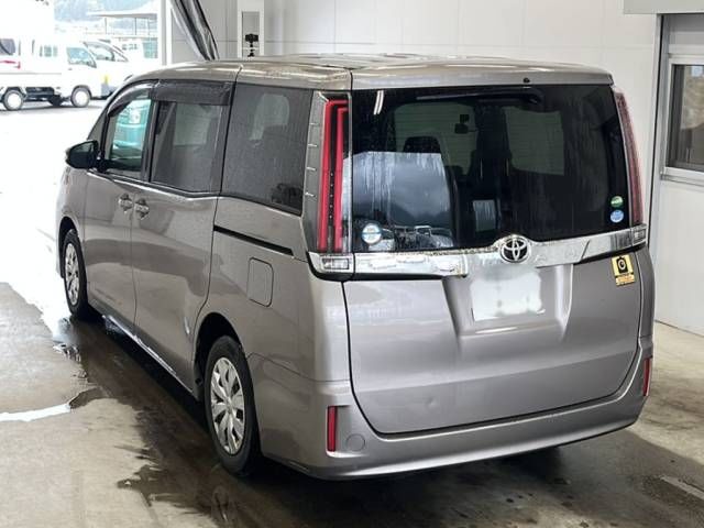 2018 Toyota Noah X auction photo 5