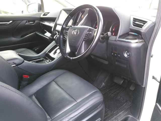 2019 Toyota Alphard S Cパッケージ auction photo 3
