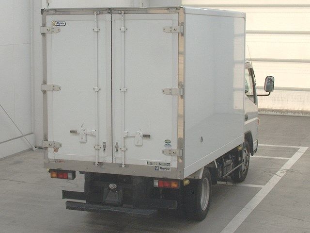 2017 Mitsubishi Fuso Canter Refrigerated and frozen trucks auction photo 2