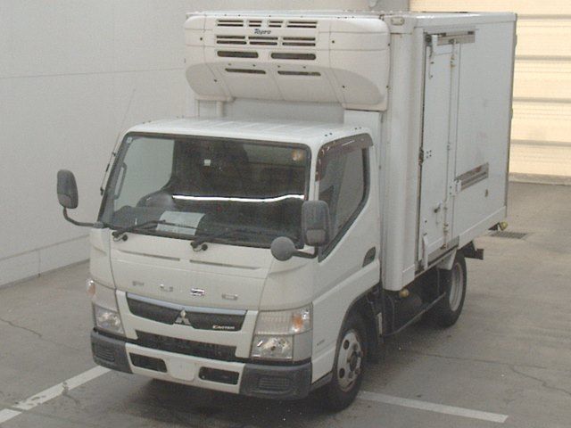 2017 Mitsubishi Fuso Canter Refrigerated and frozen trucks Japan auction vehicle
