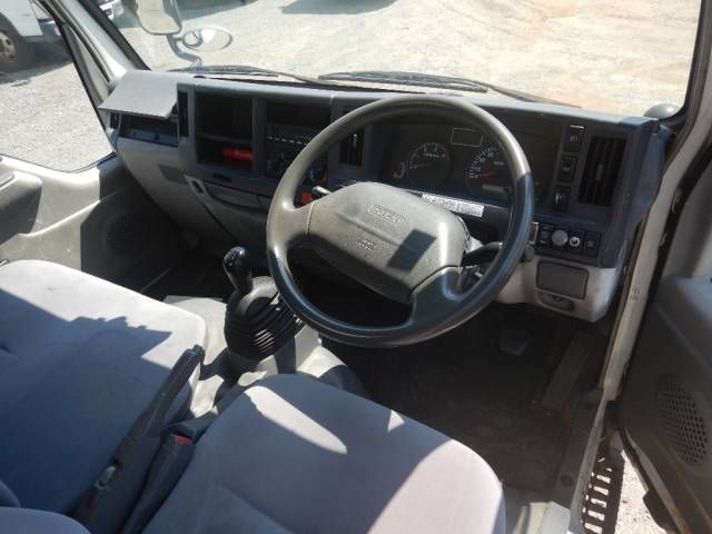 2008 Isuzu Elf * auction photo 2