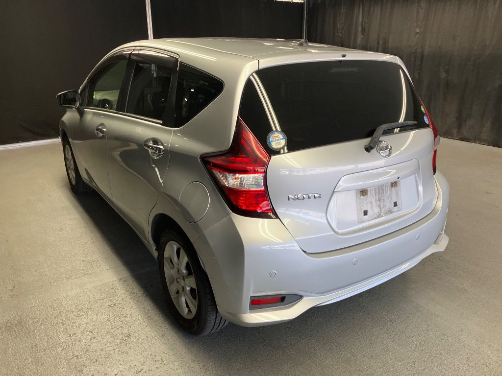 2020 Nissan Note X V Selection auction photo 2