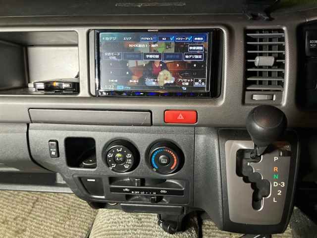 2010 Toyota Hiace GL auction photo 6