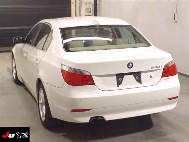 2006 BMW 5 Series 530i ハイラインパッケージ auction photo 2