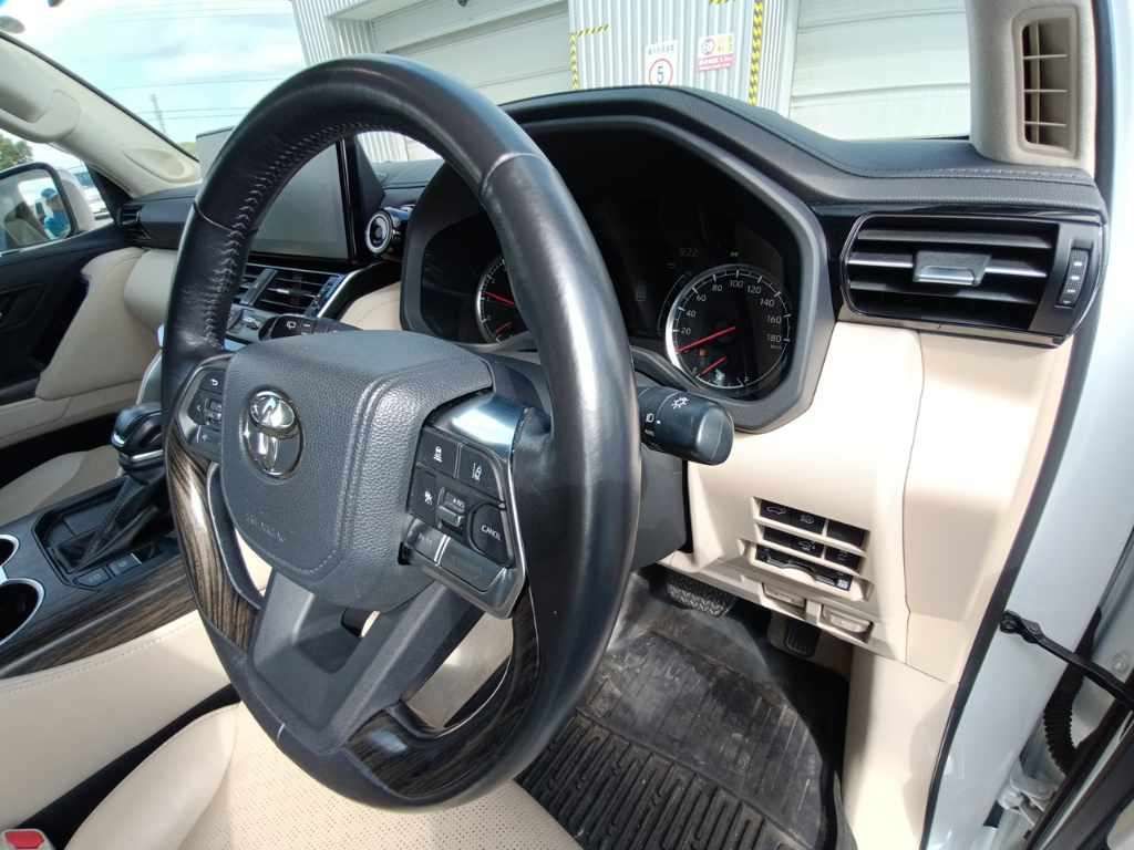 2022 Toyota Land Cruiser ZX 4WD auction photo 9