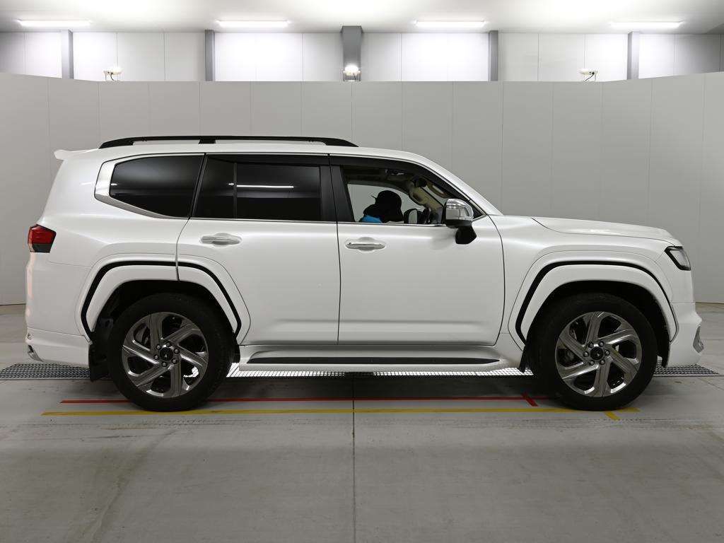2022 Toyota Land Cruiser ZX 4WD auction photo 3
