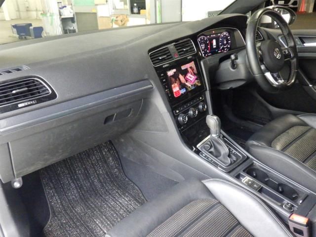 2017 Volkswagen VW ゴルフ ヴァリアントTSI RラインDCCパッケージ auction photo 2