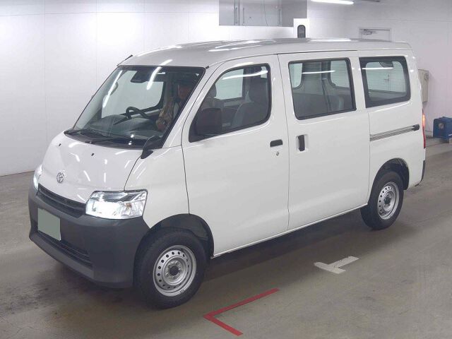2024 Toyota TownAce Van DX auction photo 4