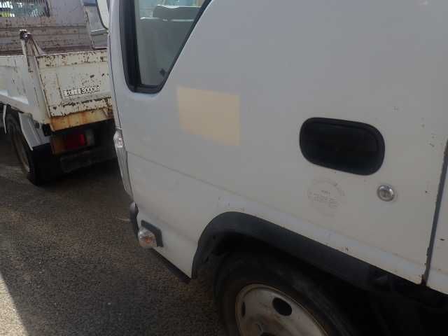 2010 Isuzu Elf 3.0T Dump Truck auction photo 7