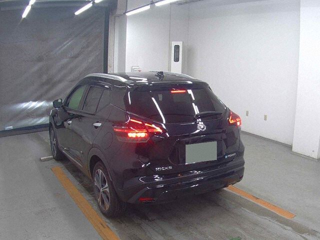 2021 Nissan Kicks XツートーンインテリアED auction photo 2