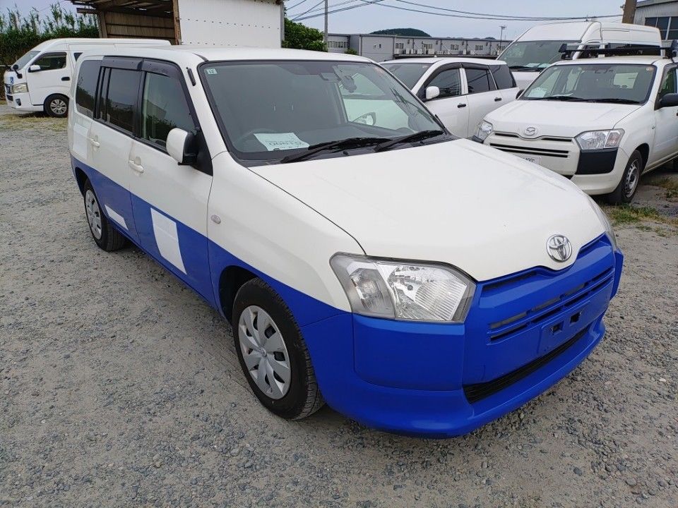 2017 Toyota Succeed auction photo 4