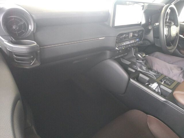 2024 Toyota Land Cruiser 250 VXファーストエディショ 4WD auction photo 3