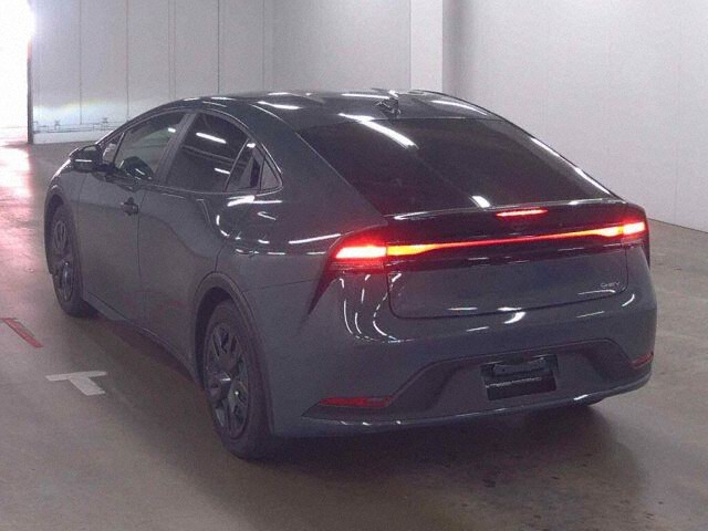2025 Toyota Prius G auction photo 2