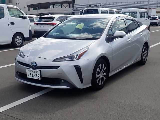 Japan Auction Vehicles 13 2021 Toyota Prius A auction photo