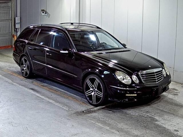 Japan Auction Vehicles 5 2005 Mercedes-Benz E-Class Station Wagon E500 Avantgarde, left-hand drive auction photo