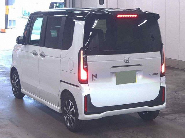 2026 Honda N-BOX Two-tone outfit style auction photo 2