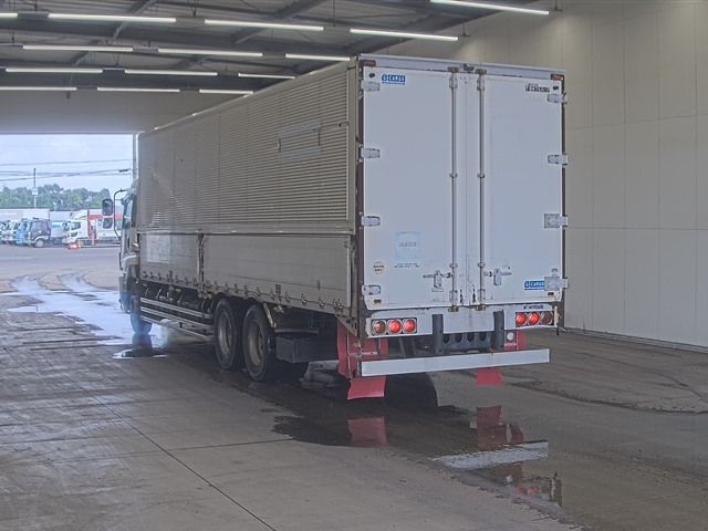 2012 Isuzu Giga アルミウイング auction photo 2