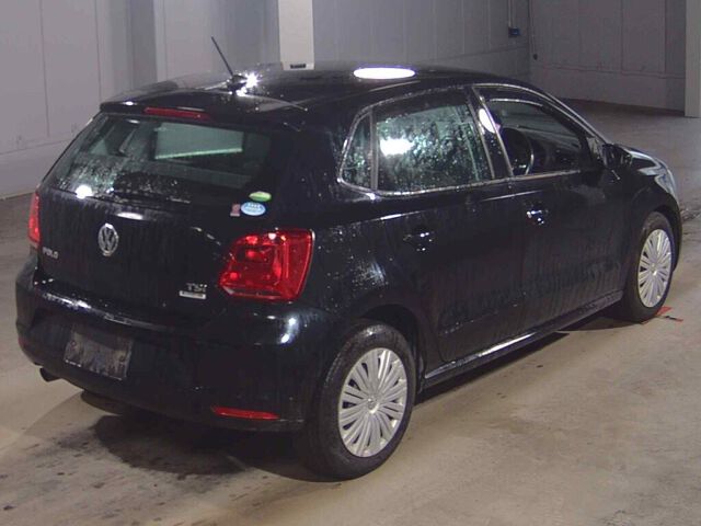 2015 Volkswagen ポロ TSIコンフォートライン auction photo 5