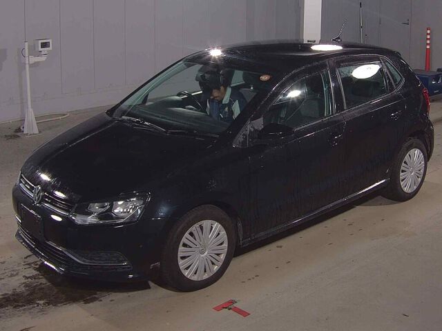 2015 Volkswagen ポロ TSIコンフォートライン auction photo 4
