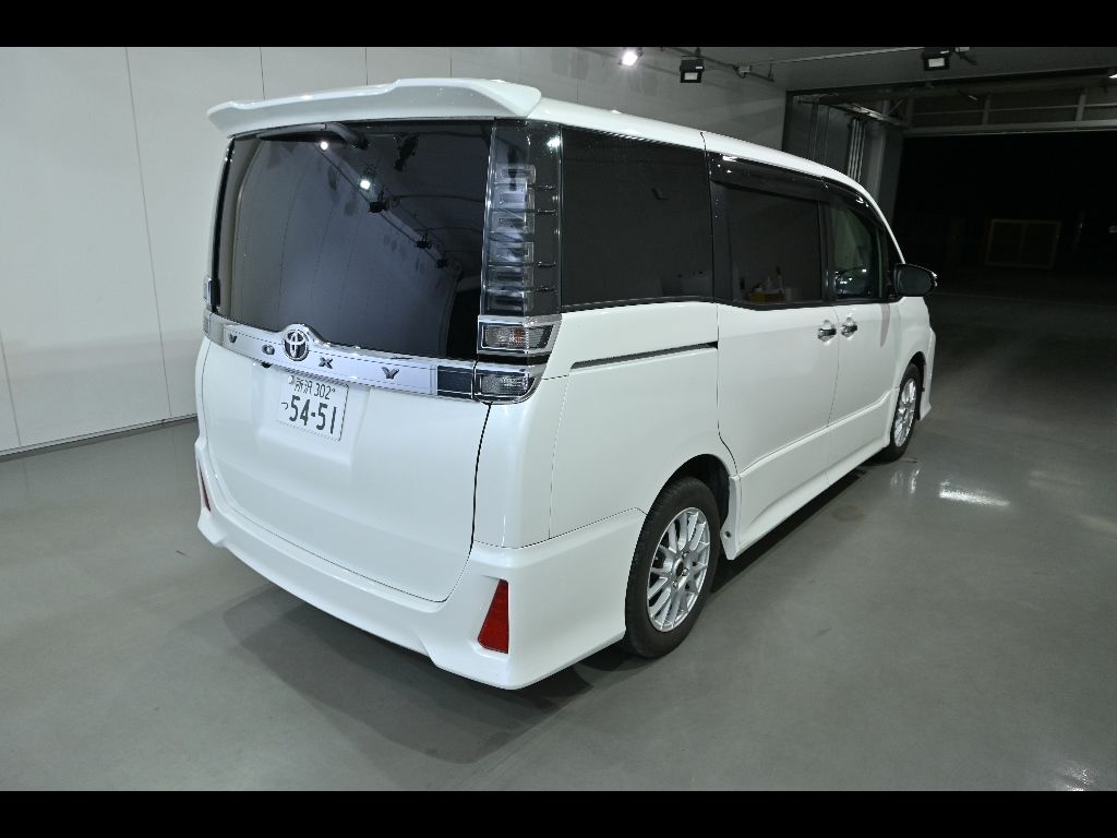 2019 Toyota Voxy ZS煌 7人 auction photo 2