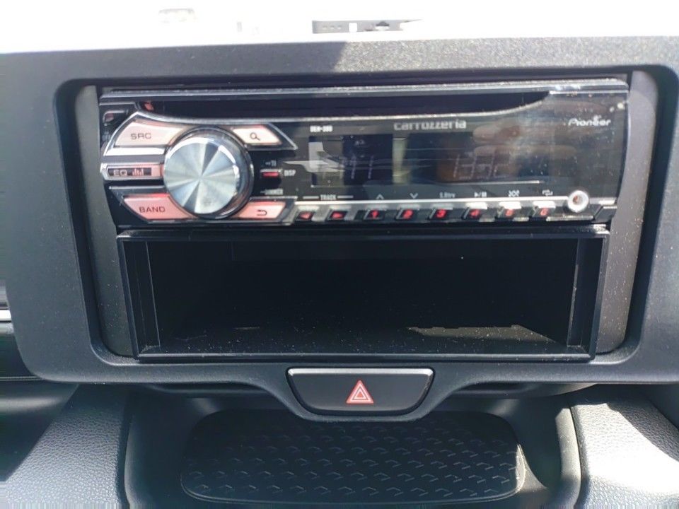 2021 Toyota Yaris auction photo 11
