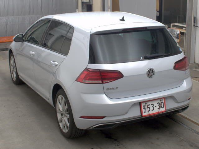 2018 Volkswagen ゴルフ TSI Comfortline Tech auction photo 2