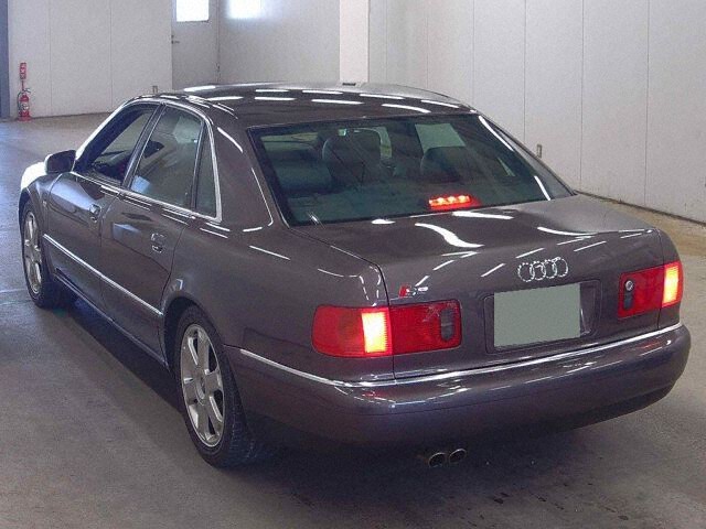 2004 Audi S8 Base grade 4WD auction photo 2
