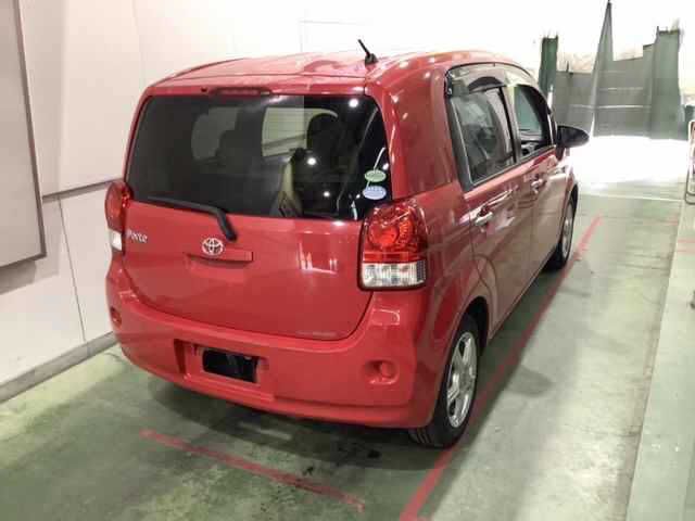 2013 Toyota Porte F auction photo 2