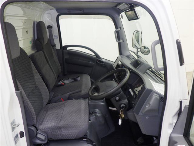 2021 Isuzu Elf Refrigerated and frozen trucks auction photo 6