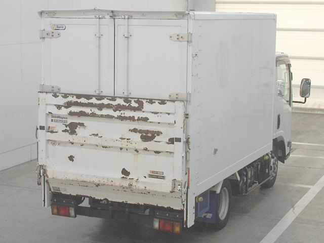 2021 Isuzu Elf Refrigerated and frozen trucks auction photo 2