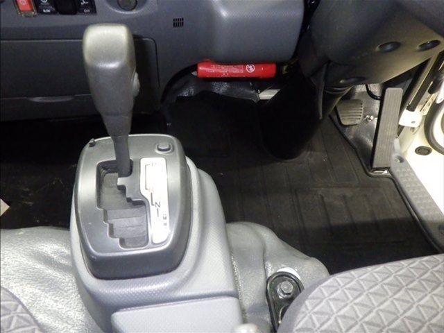 2021 Isuzu Elf Refrigerated and frozen trucks auction photo 8
