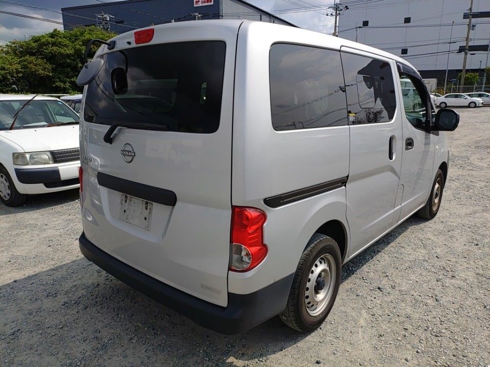 2021 Nissan NV200 Vanette auction photo 2