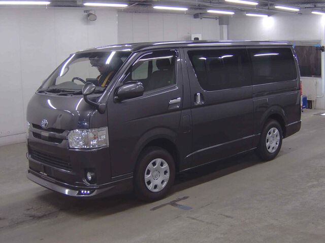 2018 Toyota Hiace Long Super GL 4WD auction photo 4