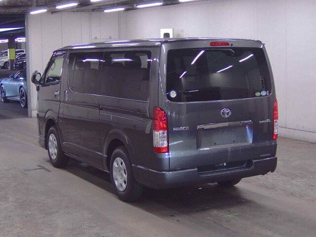 2018 Toyota Hiace Long Super GL 4WD auction photo 2