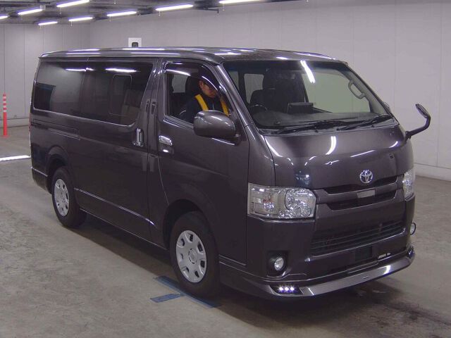 2018 Toyota Hiace Long Super GL 4WD Japan auction vehicle